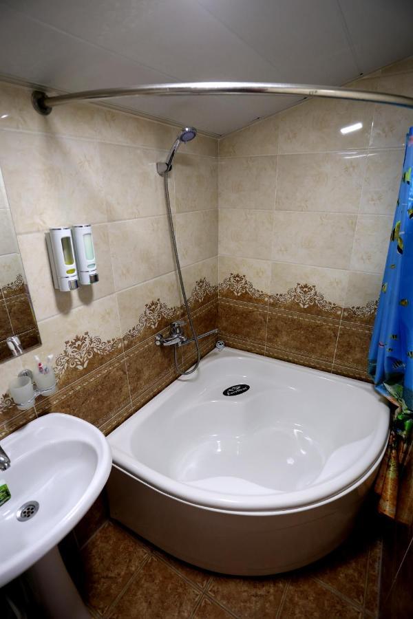 Hotel Plaza 777 사마르칸트 외부 사진